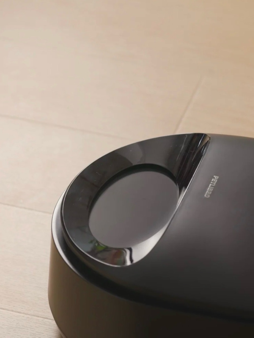 PETLIBRO Automatic Smart Pet Feeder - Black - Picture 2 of 2